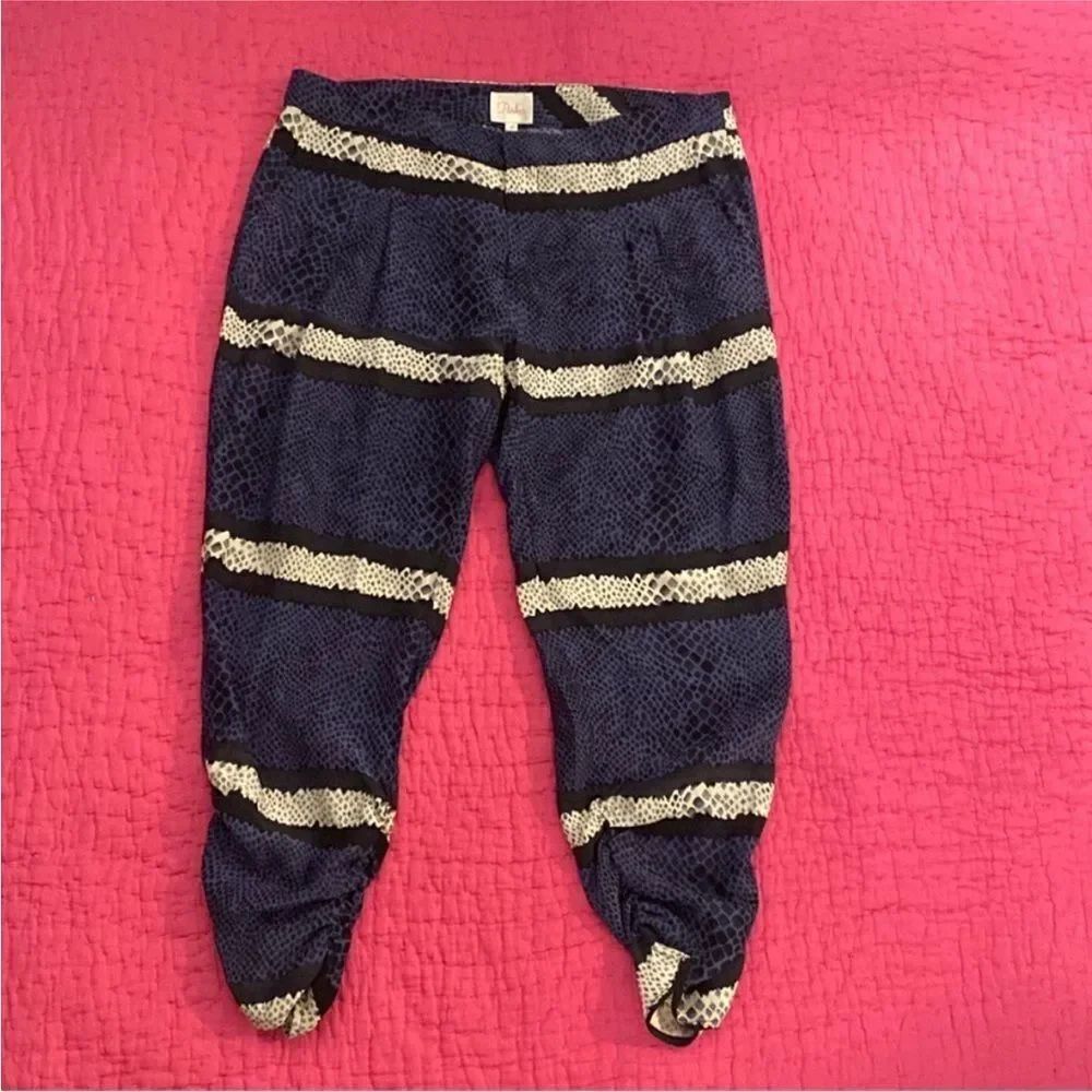Parker Blue and Cream Snake Print silk Pants, US8